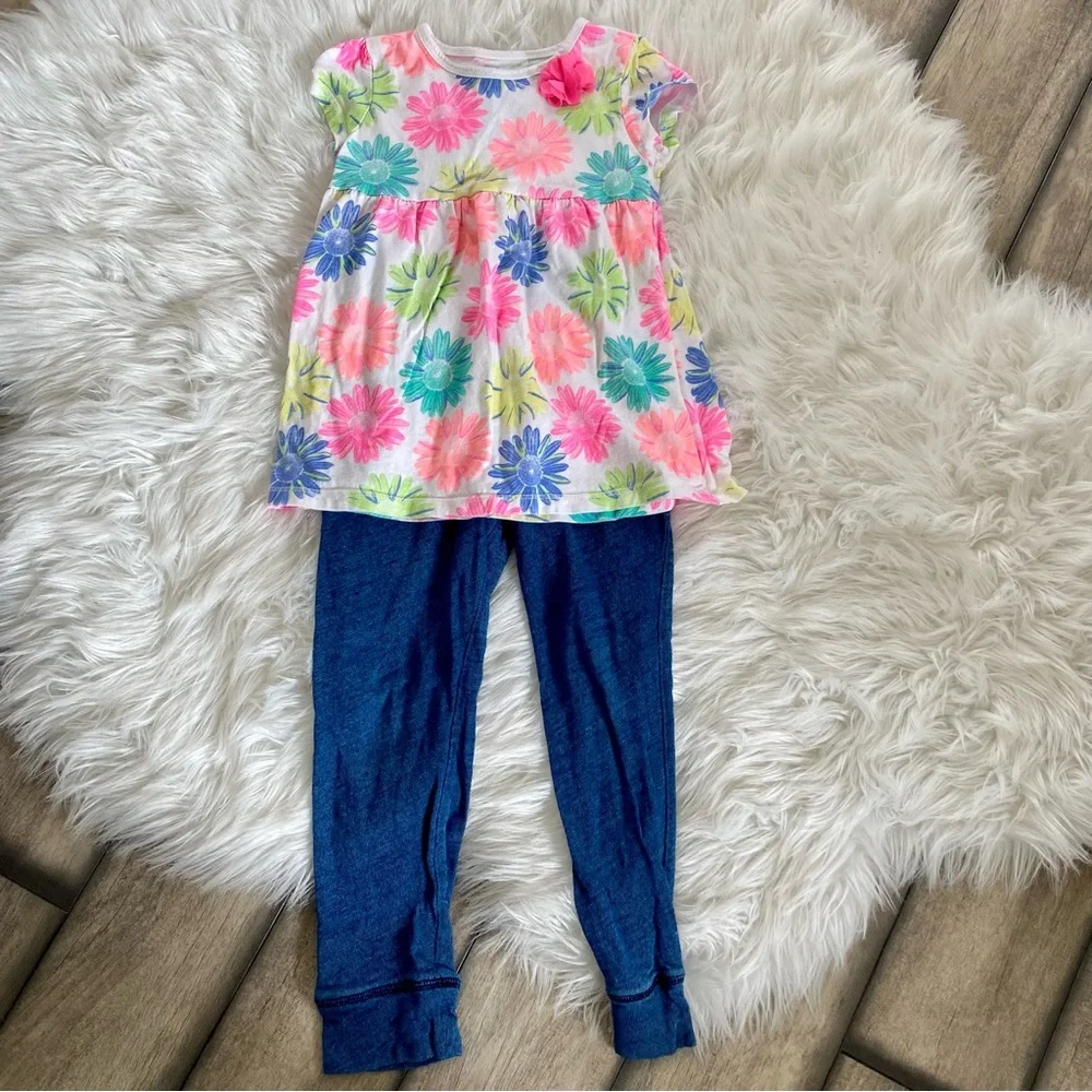 Size 4T Girls Outfit Floral Shirt and Joggers